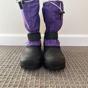 Kamik snow boots big kids size 4
